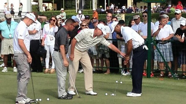 Stricker offers timely putting tip to Woods, jokingly offers to coach him