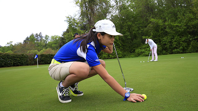 For Raines, golf is a family affair