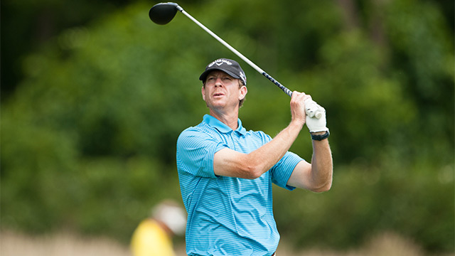 Jeffrey Schmid's ace earns him a share of the lead with Shawn Warren in PGA Tournament Series