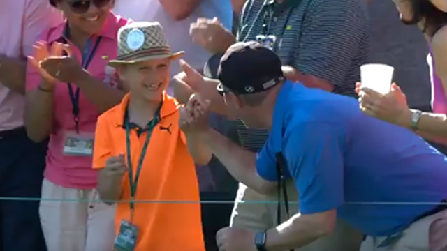 Matt Kuchar gave the ball from his Masters ace to a 10-year-old boy with a great Sam Snead hat