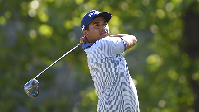 Sebastian Munoz looks for wire-to-wire win at Greenbrier Classic