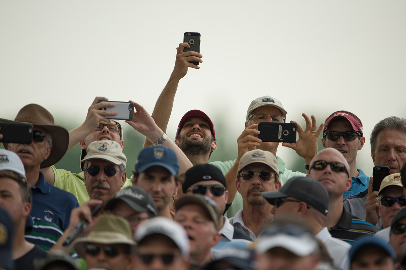 Fans with mobile phones at the 2016 PGA Championship