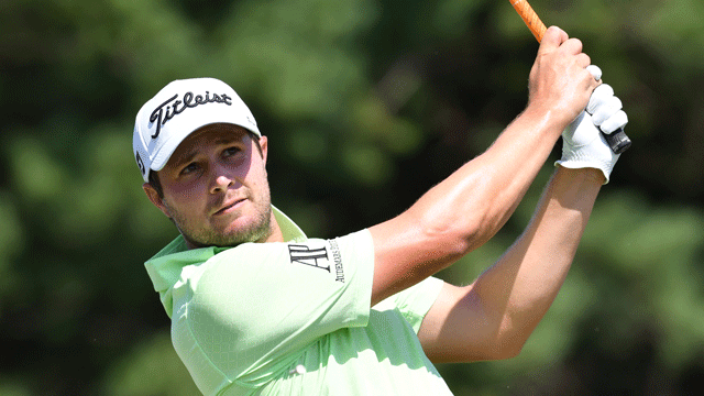 Peter Uihlein shoots 66, takes 2-shot lead at Shriners Open