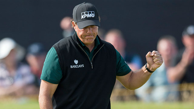 British Open: Phil Mickelson's 62 bid stopped by the "golf gods"