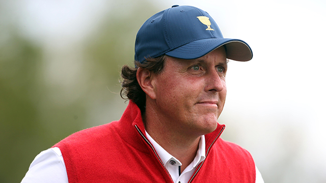 Phil Mickelson, Charley Hoffman added to Presidents Cup team