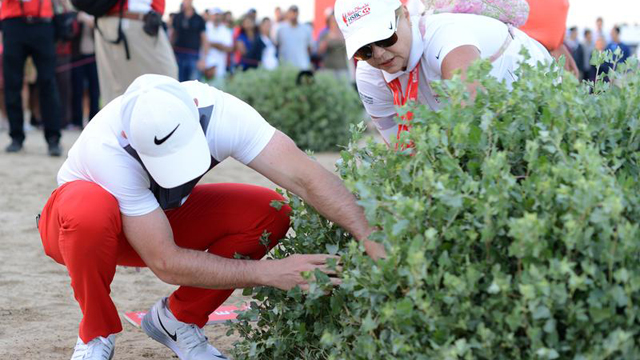 McIlroy, Fowler in 5-way tie for lead in Abu Dhabi
