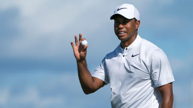 Tiger Woods atop leaderboard, but only briefly in the Bahamas