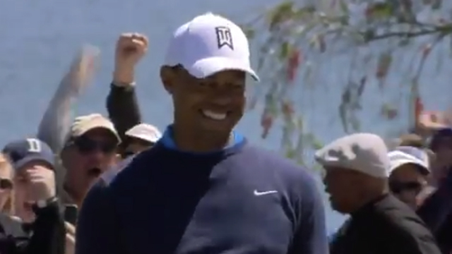 Watch: Tiger Woods holes 71-foot putt to take lead at Bay Hill