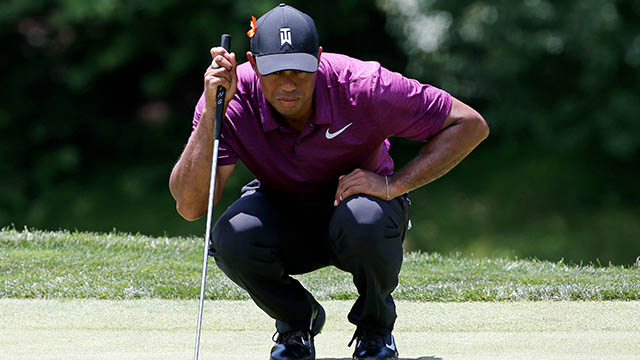 Tiger Woods shoots 65, in range going into weekend at TPC Potomac