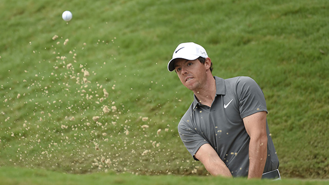 McIlroy closes to within 1 shot of lead in Dubai