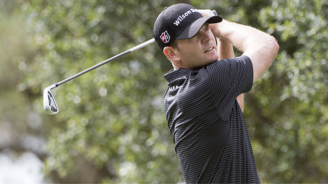 Steele narrowly hangs onto lead at PGA Tour season opener