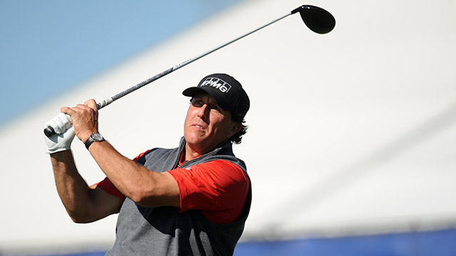 Mickelson 3 off the lead after first round of Farmers Insurance Open
