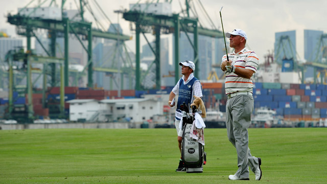 Bjorn leads Wood midway through third round in rainy Singapore Open