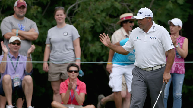 Angel Cabrera wins Greenbrier Classic with final-round 64