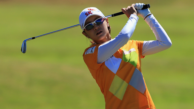 Choi leads Women's British Open after two rounds, Park falls eight back
