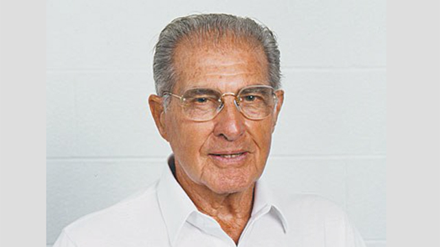 Manuel de la Torre, the First PGA Teacher of the Year, passes at age 94
