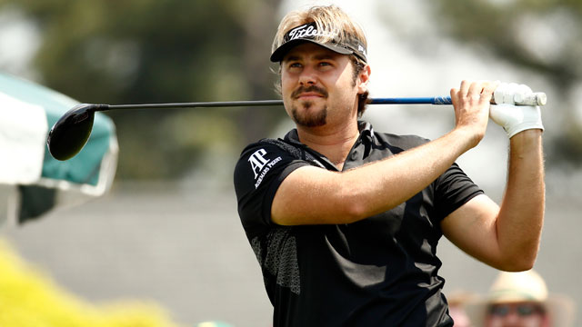 Victor Dubuisson in three-way tie for halfway lead at French Open