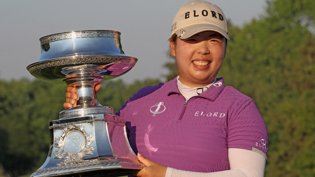 Feng wins Wegmans Championship, first Chinese to win on LPGA Tour