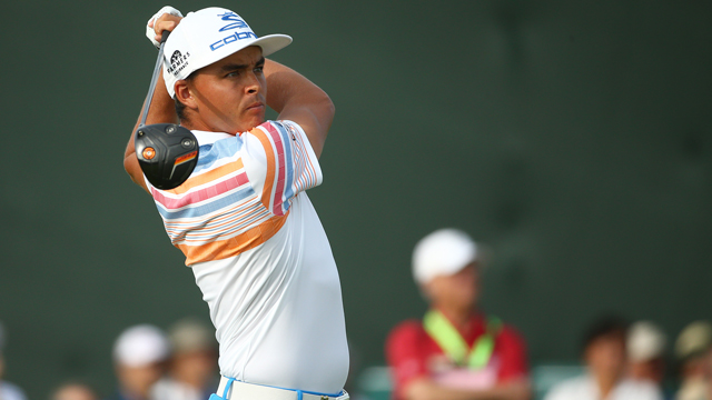 Rickie Fowler makes 632-yard hole look easy at US Open