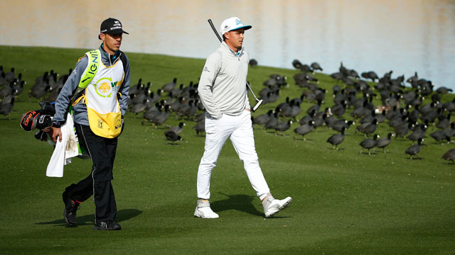Rickie Fowler in three-way tie for first-round lead at Phoenix Open