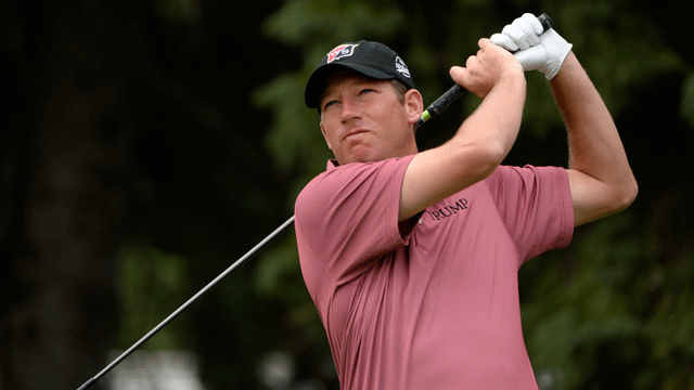 Jim Herman conquers wind to lead Honda Classic after first round