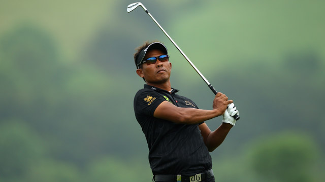 Big-driving Jaidee leads Wales Open by a toe over Fisher, who battled pain