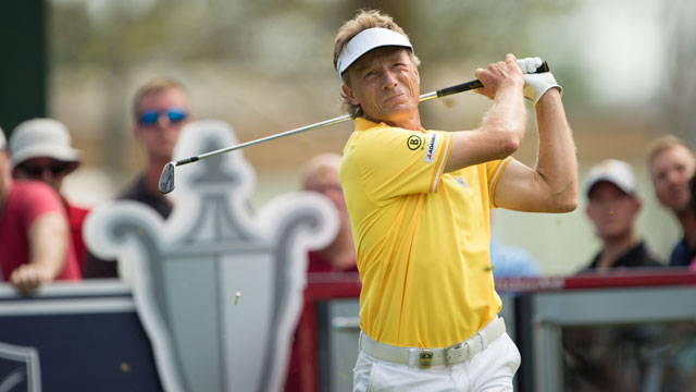 Bernhard Langer takes one-shot lead over Fred Couples at Hualalai