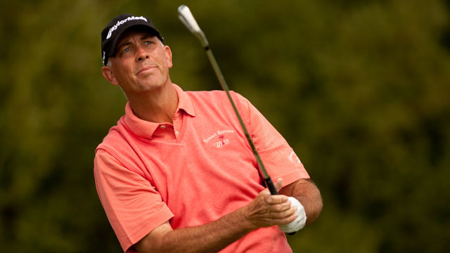 Lehman accepts PGA Tour's Payne Stewart Award with mixed emotions