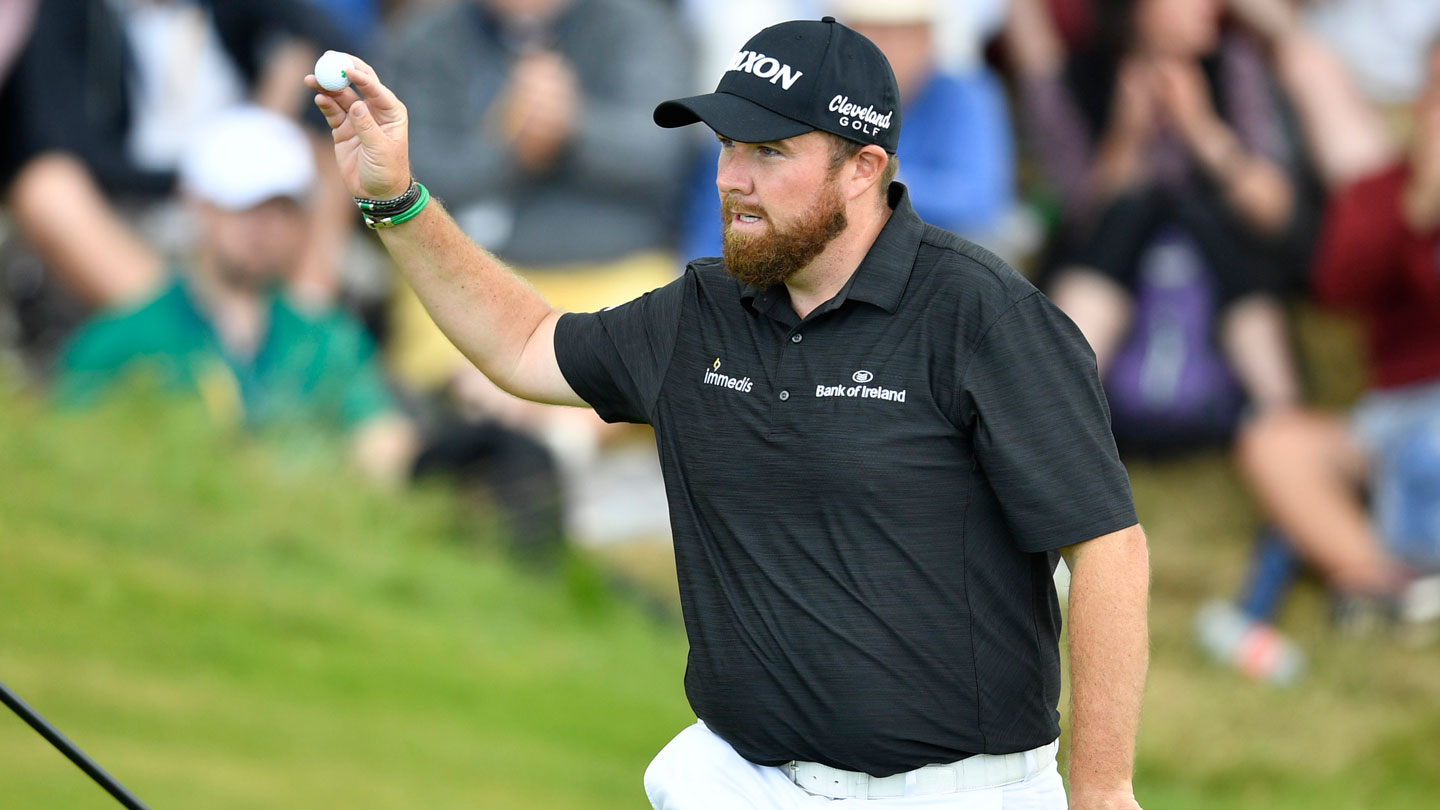 Shane Lowry puts on a show, builds 4-shot lead at British Open