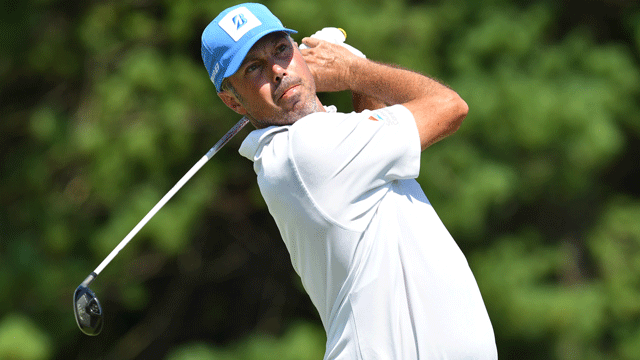 Matt Kuchar builds 4-shot lead at Mayakoba Golf Classic