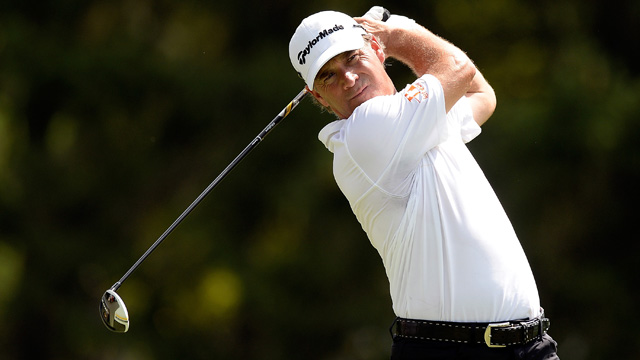 Scott McCarron leads Hotel Fitness Championship by one after first round