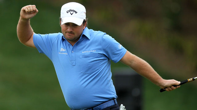 McDowell upstages Woods in sudden death to win Chevron Challenge 
