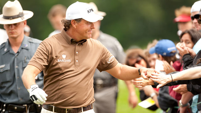 Mickelson arrives at Hall of Fame, stellar career defined by creativity