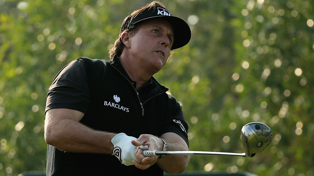 Phil Mickelson and Rory McIlroy in mid-pack after Day 1 in Abu Dhabi