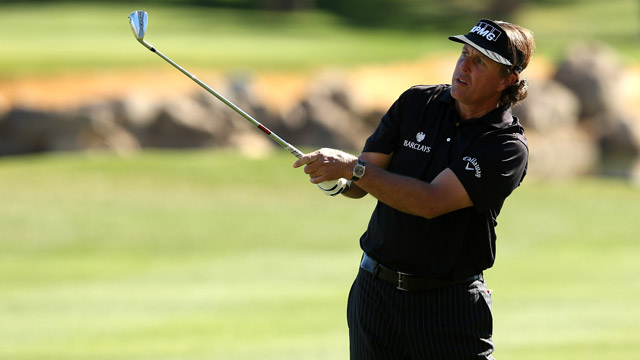 Tiger, Phil lead world-class field in Shanghai