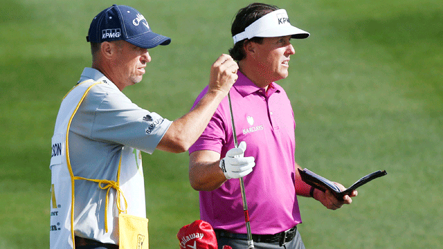 Phoenix Open Notebook: Mickelson plays mind games with Bradley