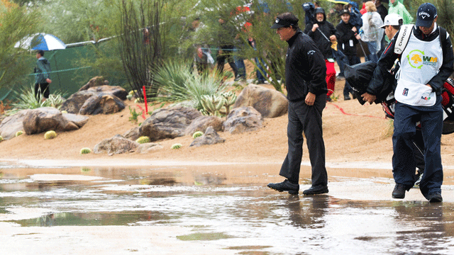 Phoenix Open Notebook: Mickelson misses cut after 'difficult' round