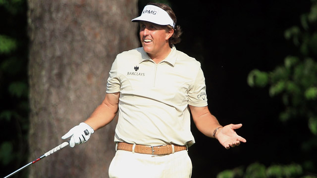 Mickelson's chance at fourth Masters win ruined by two triple bogeys