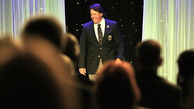 Mickelson headlines diverse group of five inducted into Hall of Fame