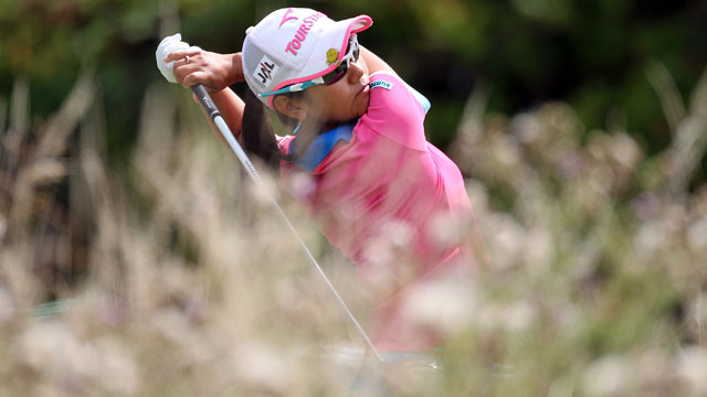 Miyazato takes three-stroke Safeway Classic lead in quest for fifth ’10 win
