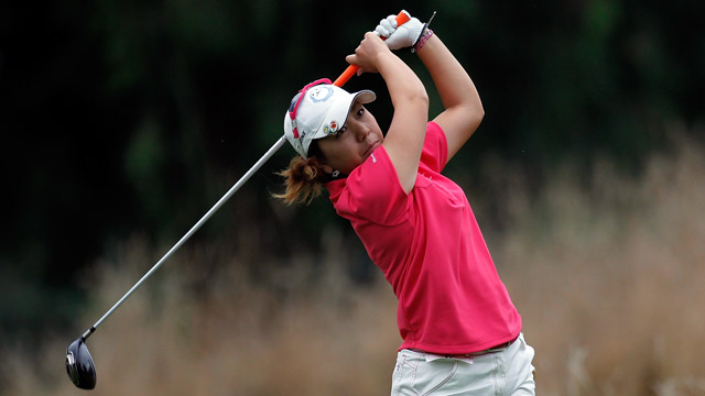 Miyazato moves two ahead of Ryu in second round of Safeway Classic