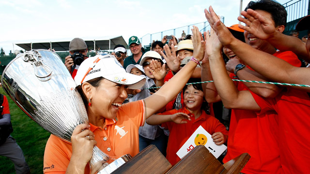 Miyazato wins Safeway Classic by two for her first LPGA Tour victory