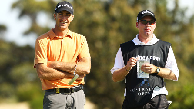 Ogilvy assumes halfway lead by one over Jones at Australian Open