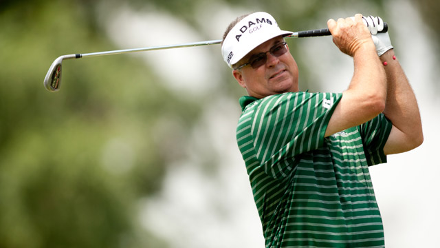 Kenny Perry falls into five-way tie after Day 2 of AT&T Championship