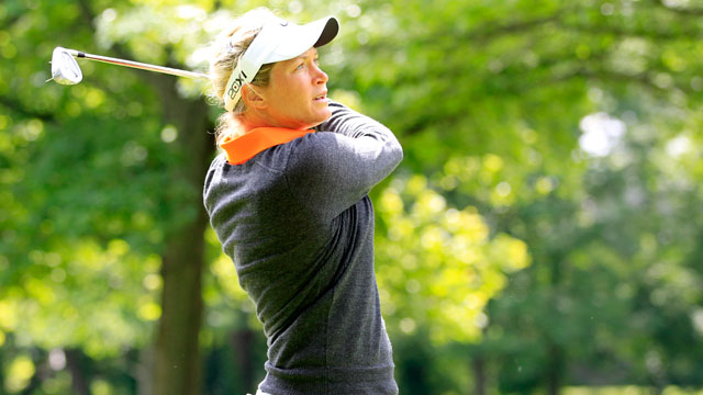 Suzann Pettersen leads Manulife Classic after hot start to third round