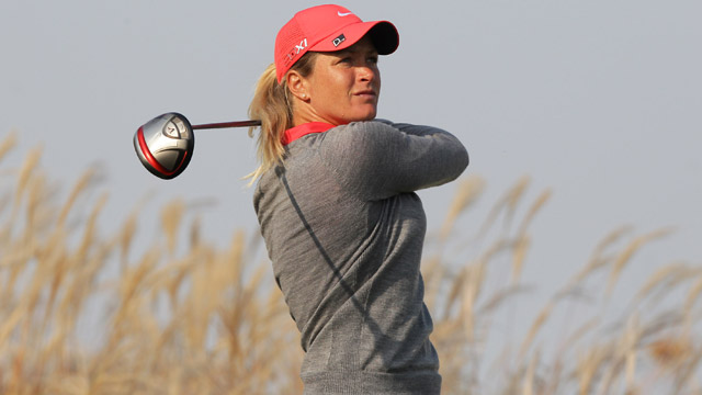 Pettersen leads Sjodin at HanaBank after course-record opening round