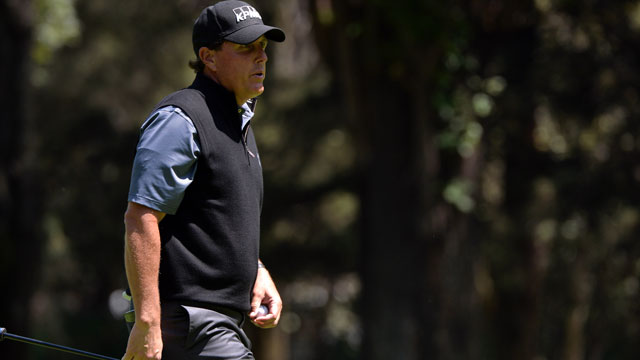 Bones to Bro: Phil Mickelson calls on brother to fill in as caddie