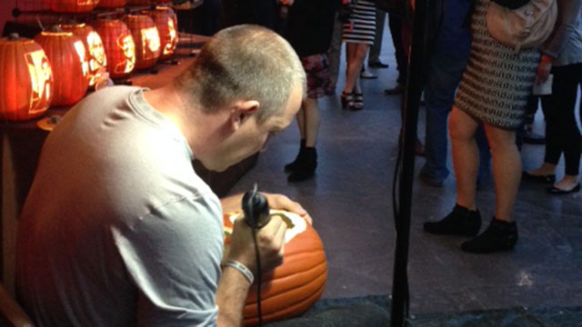 PGA's Pickett a prodigious pumpkin carver