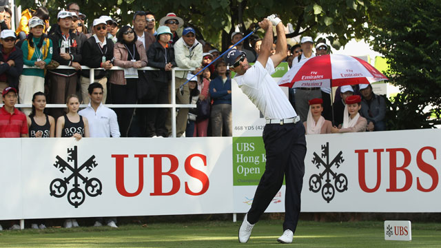 Quiros edges ahead by one at Hong Kong Open, McIlroy three behind