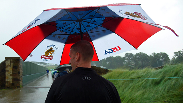 Rain wreaks havoc with course, field at U.S. Open